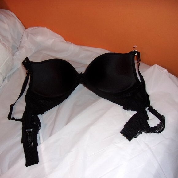 Youmita Soft Cup Demi Black Lace 36B Bra NWT - Picture 3 of 8